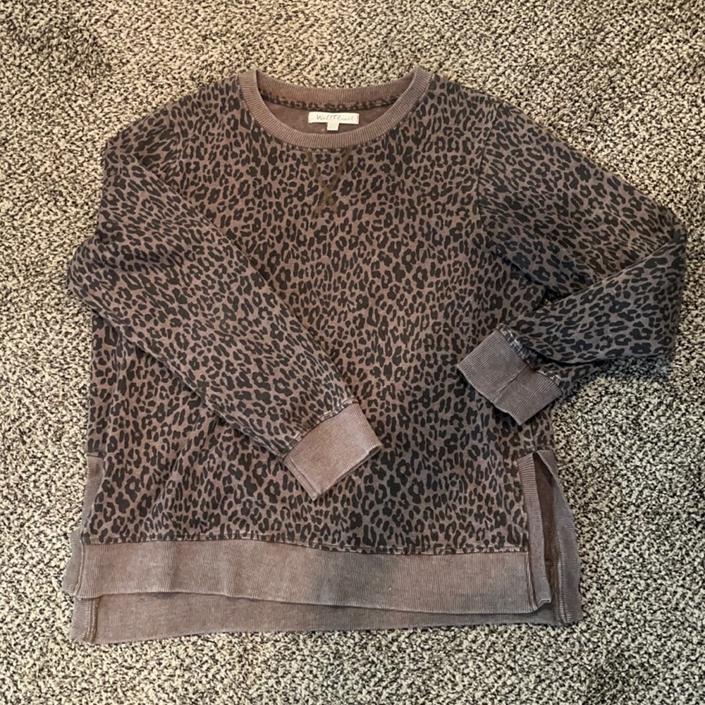 Women’s leopard print sweatshirt